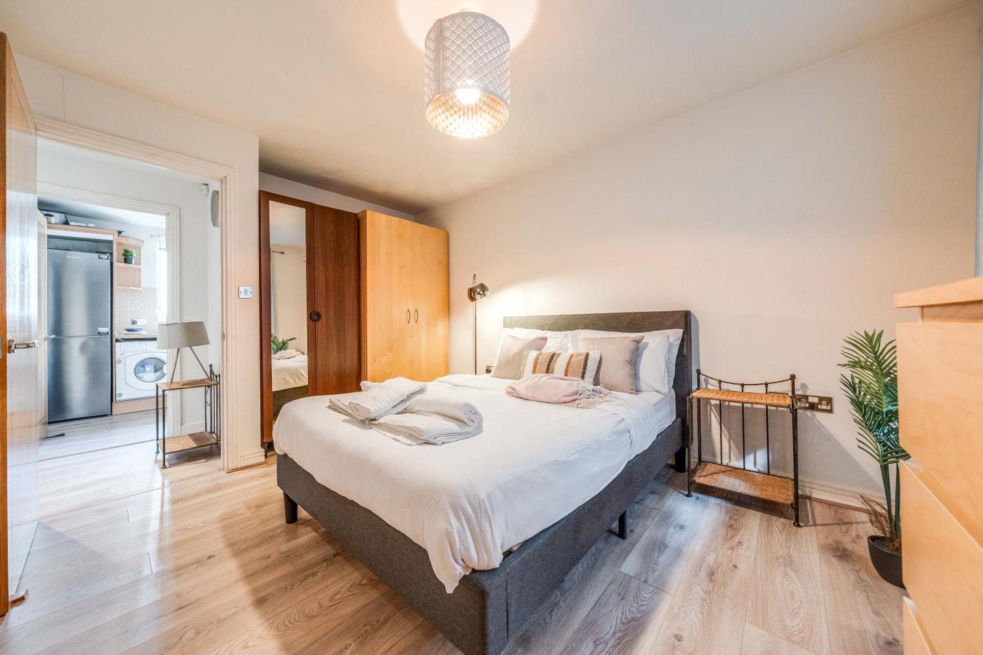 Apartament Canary Wharf O2 Excel Flat With Parking & Balcony *