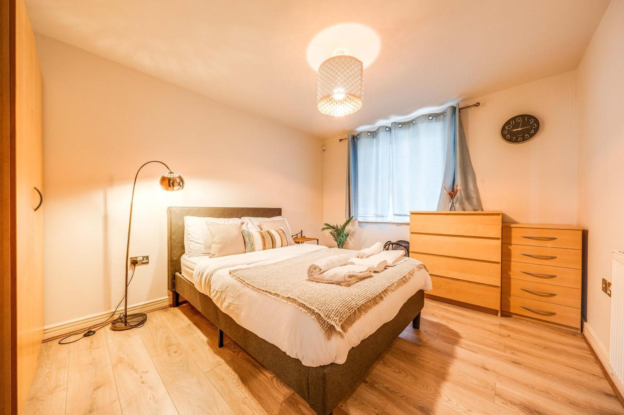 Canary Wharf O2 Excel Flat With Parking & Balcony Londra